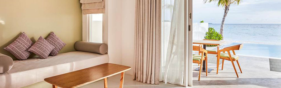 جناح شاطئي يتضمن حمام سباحة