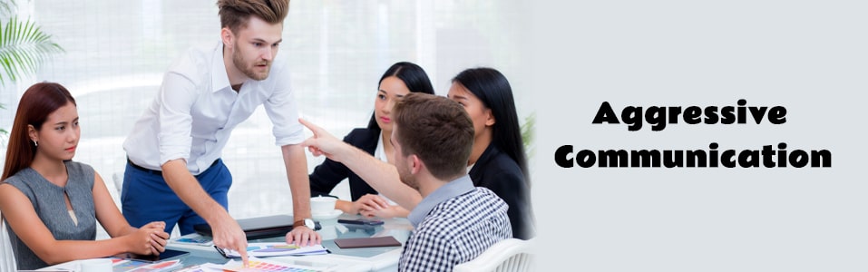 التواصل العدواني