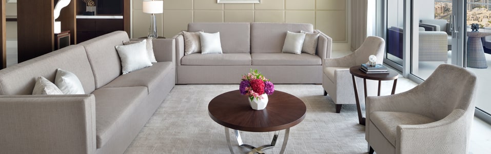 جناح ملكي بإطلالة على النافورة