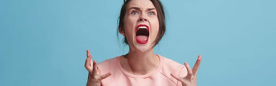 No levante la voz ni le Enojes con los Lugareños