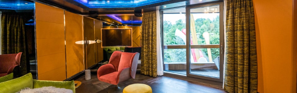 Come Play Suite with Balcony