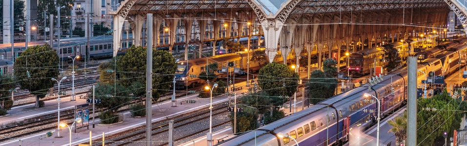 وسائل المواصلات في الريفييرا الفرسية