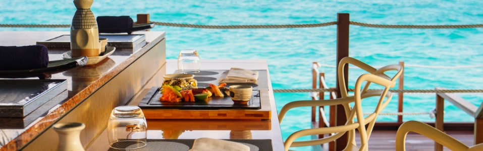 دروس الطبخ (المأكولات الإيطالية واليابانية والهندية والمالديفية)