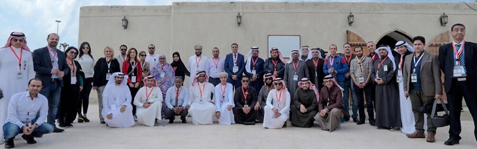 عادات وتقاليد الأعمال التجارية